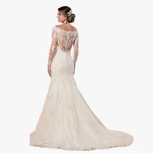 NWT lace off the shoulder wedding dress 💍